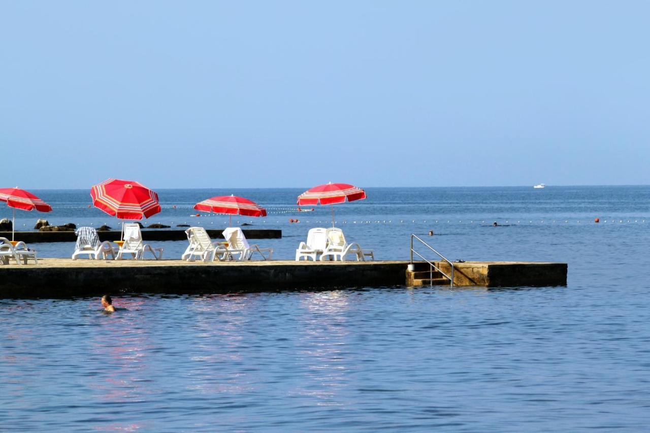 Apartment Umag 6992A Bagian luar foto